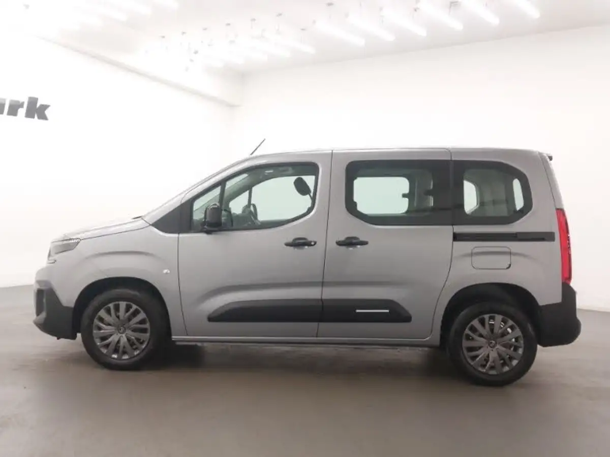 2025-citroen-berlingo-15bluehdi-plus-m-size-130ps-eat8-big-3