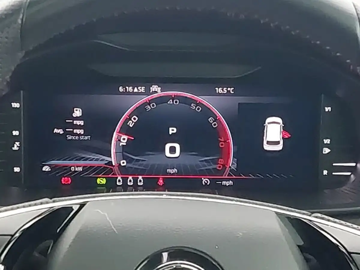 2022-skoda-kamiq-10-tsi-monte-carlo-111ps-dsg-big-10
