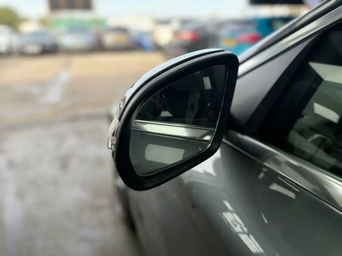 2019-mercedes-benz-c-class-20d-c300d-amg-line-245ps-ss-estate-5d-big-20