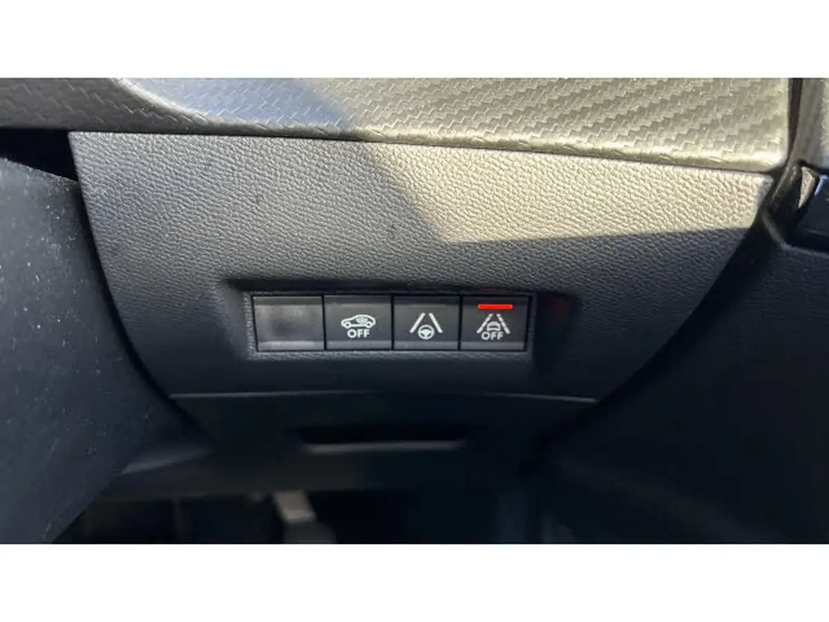 2022-peugeot-2008-suv-e-gt-premium-big-30