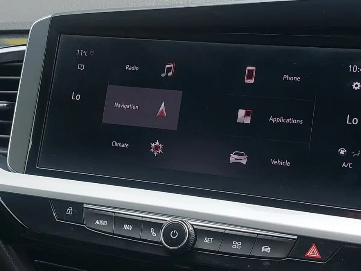 2023-vauxhall-grandland-15td-ultimate-big-12