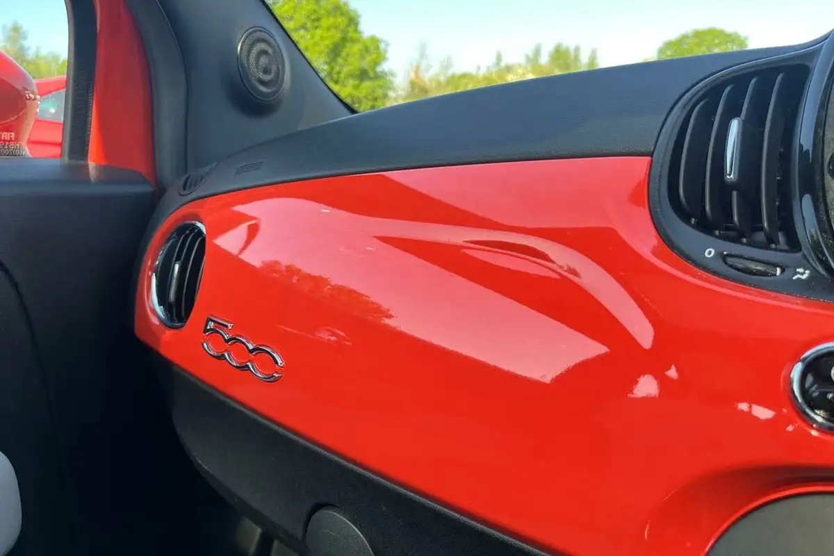 2022-fiat-500-10-dolcevita-big-24