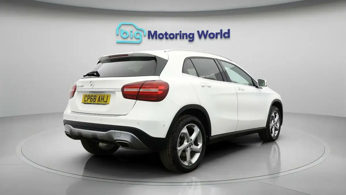 2018-mercedes-benz-gla-class-16-gla-200-sport-156ps-premiumss-7g-dct-big-6