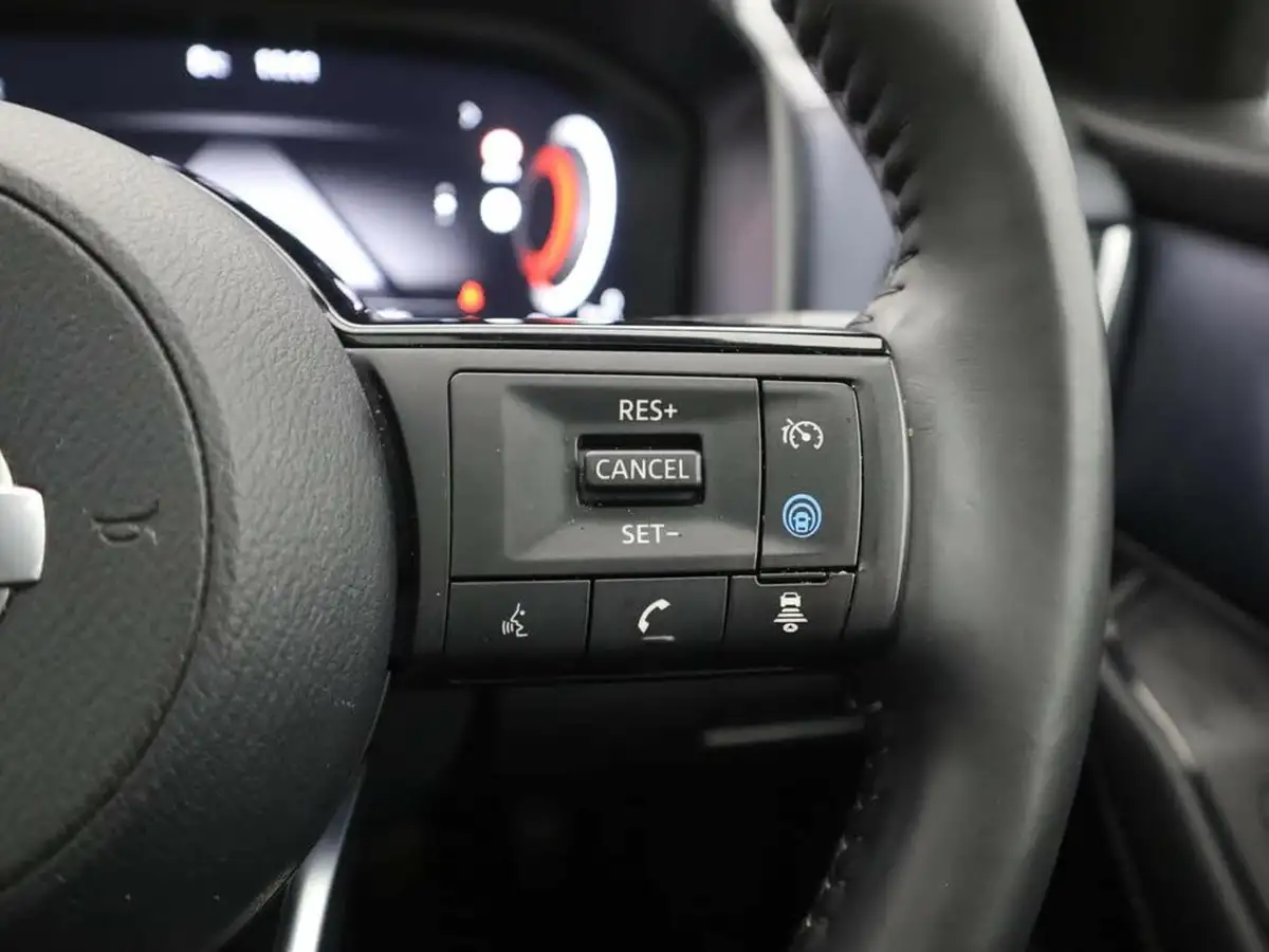 2021-nissan-qashqai-13-dig-t-tekna-big-25