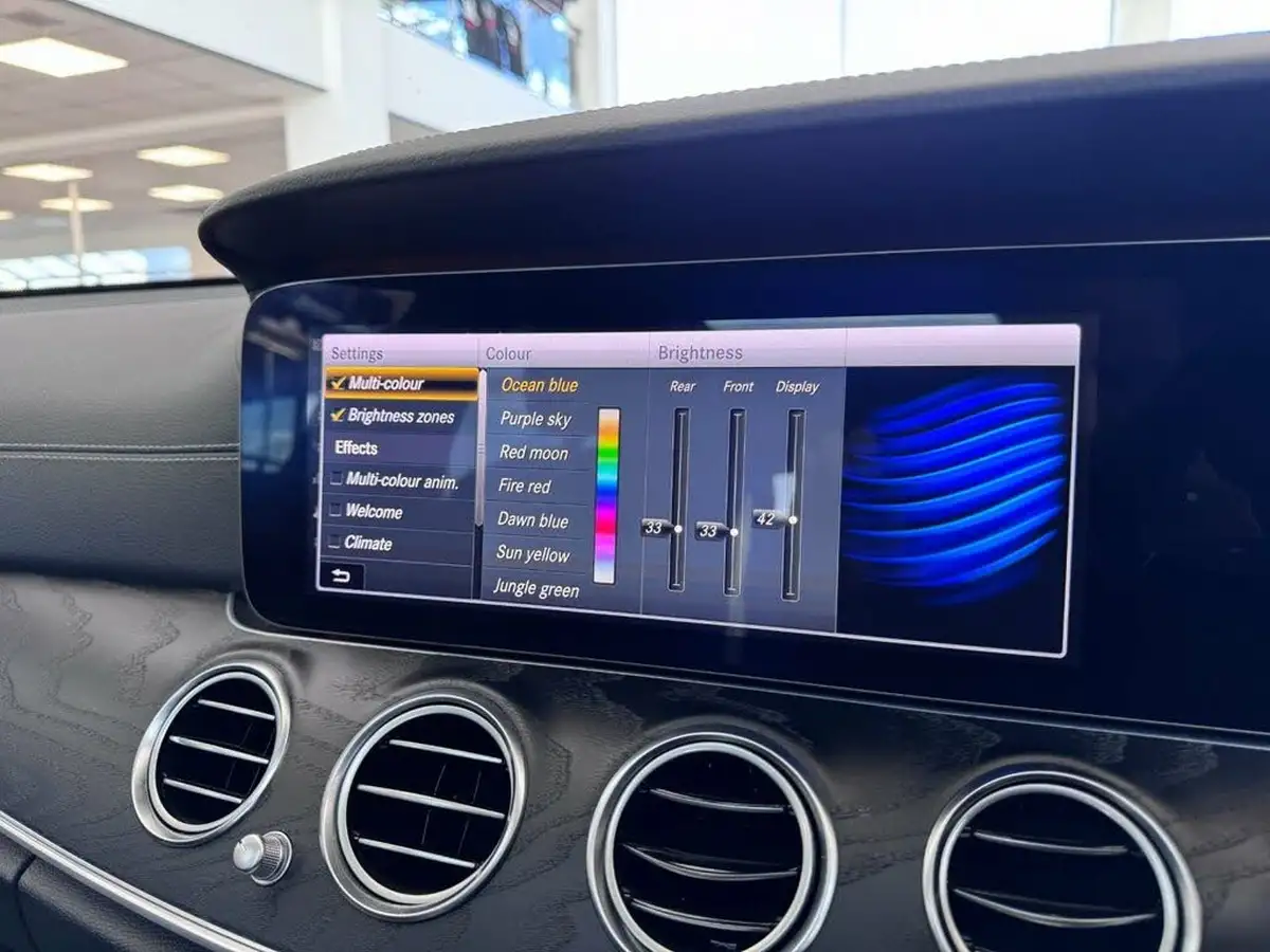 2020-mercedes-benz-e-class-20d-e300d-amg-line-edition-premium-plus-estate-5d-big-53