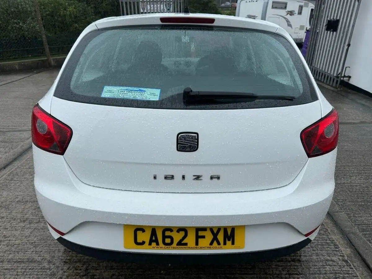 2012-seat-ibiza-14-se-16v-85ps-hatchback-5d-big-3