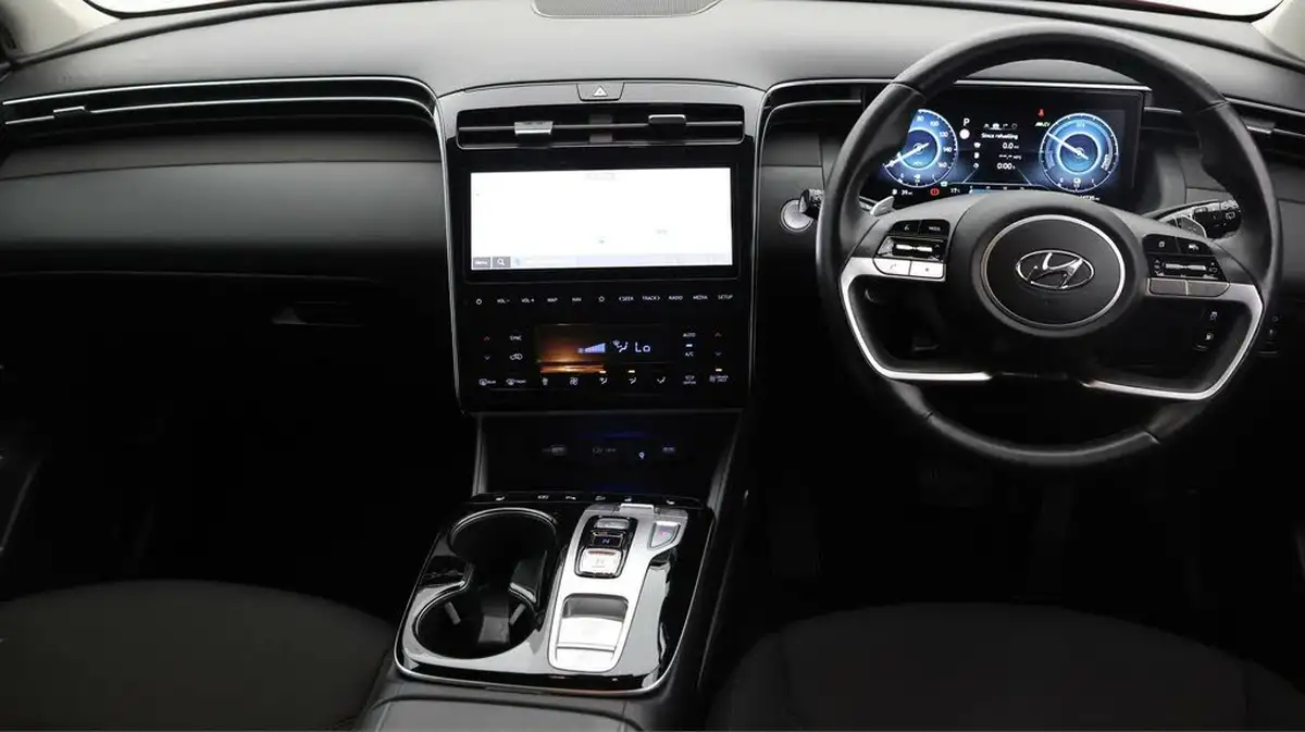 2022-hyundai-tucson-16-t-gdi-premium-265ps-4wd-phev-auto-big-12