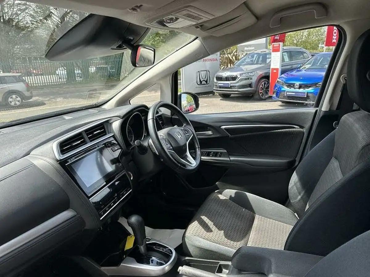 2018-honda-jazz-13-i-vtec-ex-cvt-big-1