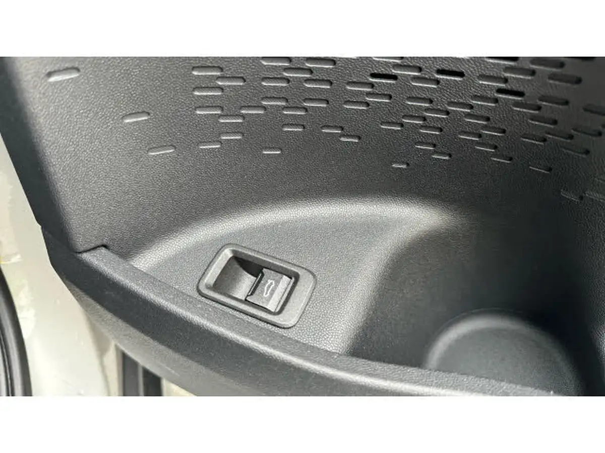 2024-mini-countryman-e-cooper-se-classic-big-46