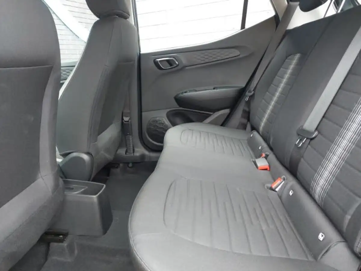 2021-hyundai-i10-10-se-big-5