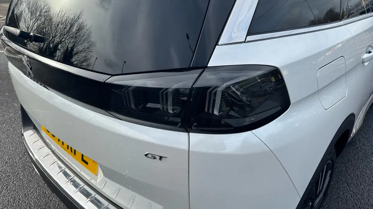 2021-peugeot-5008-suv-12-puretech-gt-premium-big-36