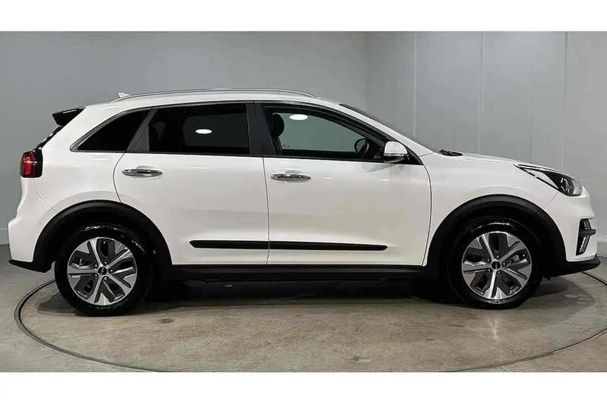 2022-kia-e-niro-ev-3-big-3