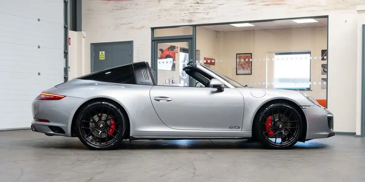 2017-porsche-911-30-targa-4-gts-pdk-big-10