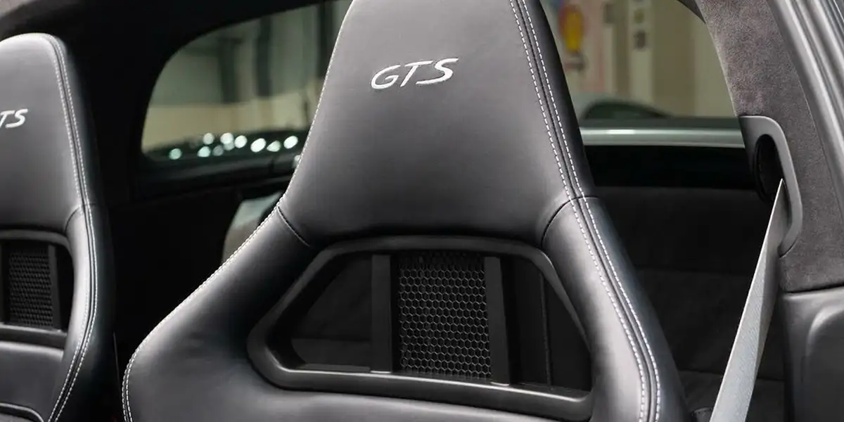 2017-porsche-911-30-targa-4-gts-pdk-big-34