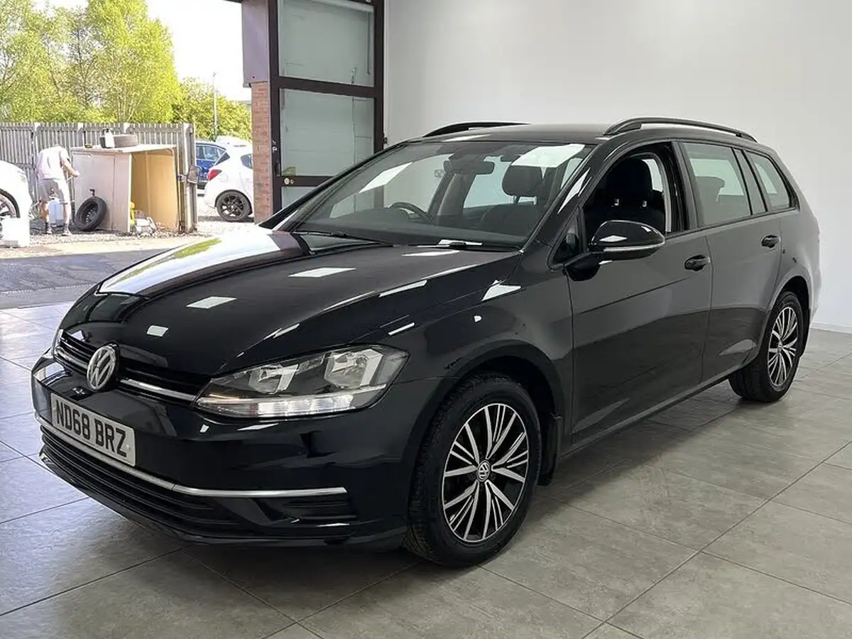 2019-volkswagen-golf-16tdi-se-estate-5d-big-6