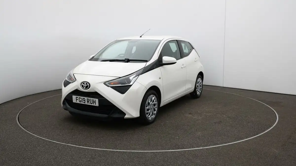 2019-toyota-aygo-10-vvt-i-x-play-big-28