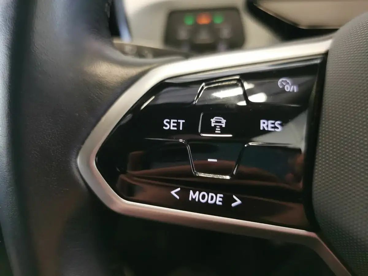2020-volkswagen-id3-e-style-big-19