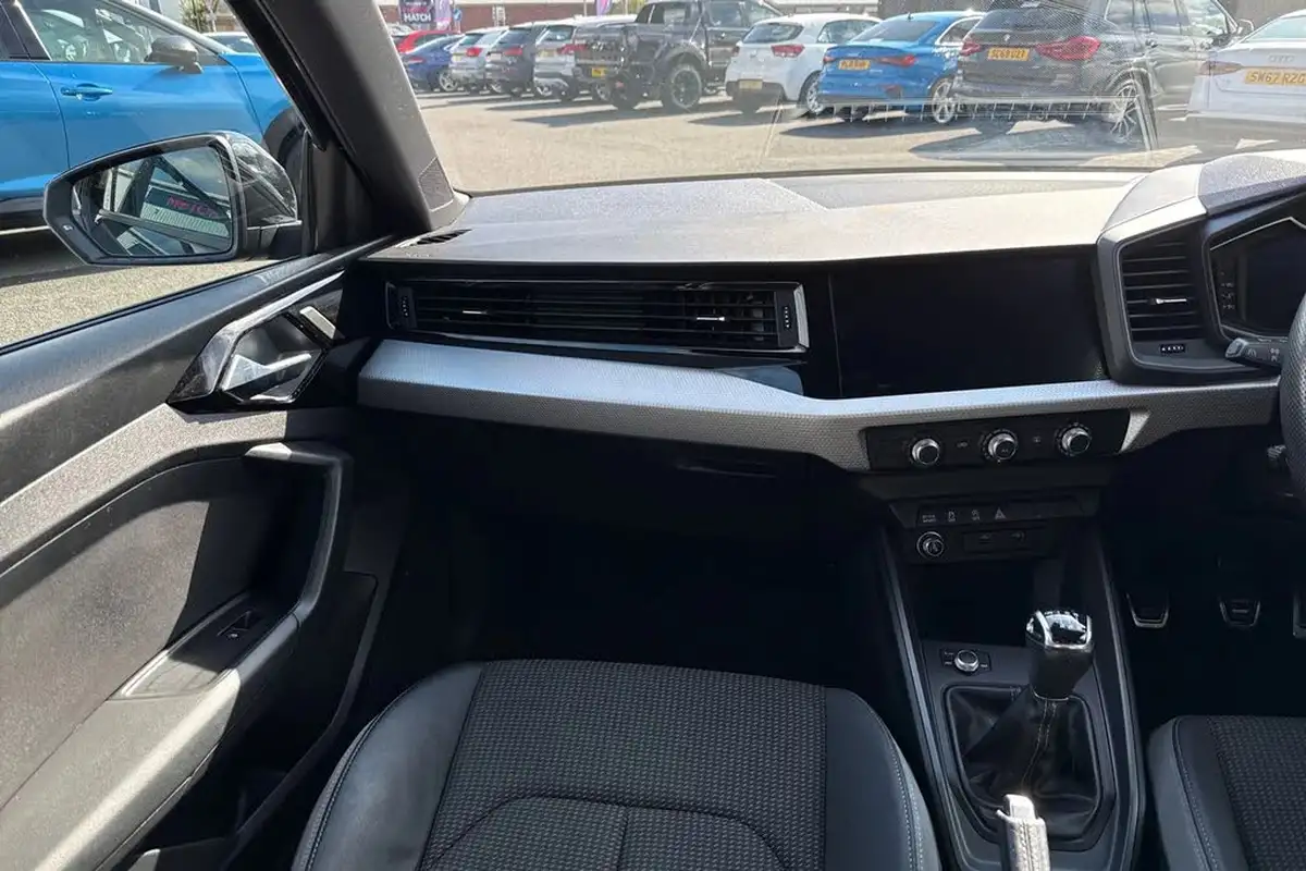 2019-audi-a1-10-30-tfsi-s-line-big-19