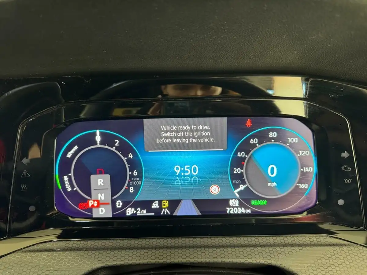 2021-volkswagen-golf-14-tsi-gte-big-35