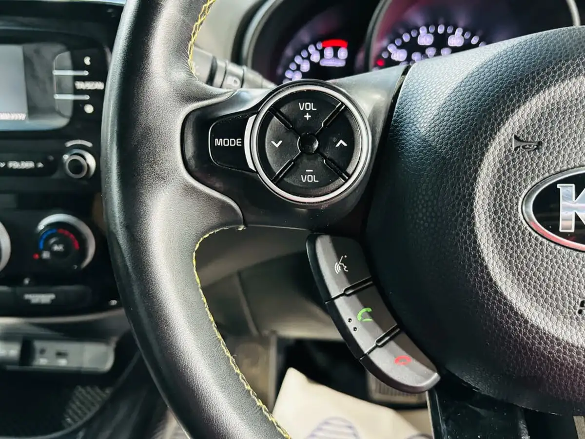 2014-kia-soul-16td-connect-auto-big-13