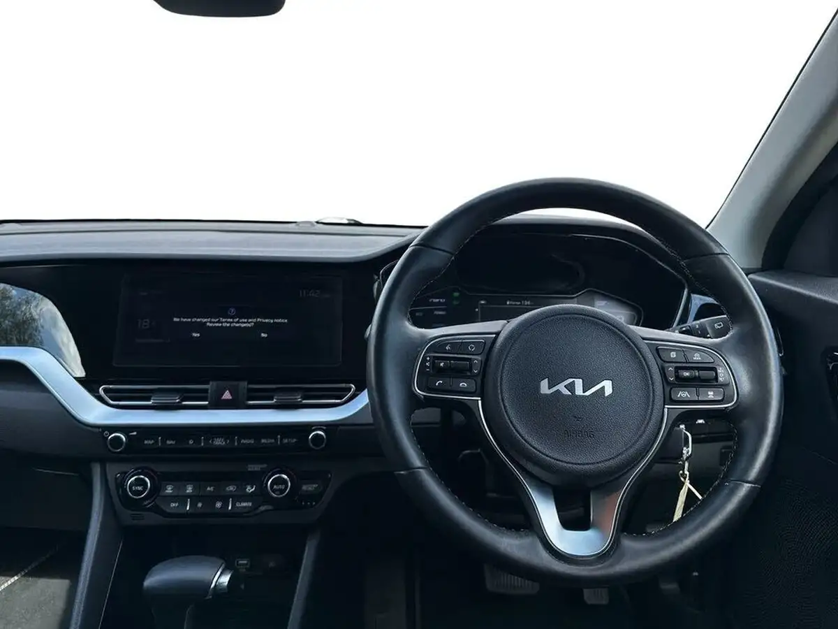 2022-kia-niro-16-gdi-3-156kwh-big-12