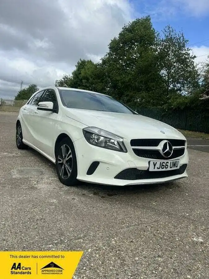 2016-mercedes-benz-a-class-21d-a200d-se-executivess-big-1