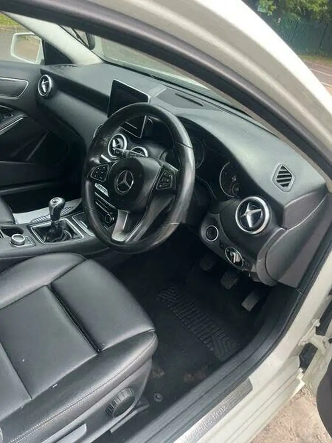 2016-mercedes-benz-a-class-21d-a200d-se-executivess-big-24