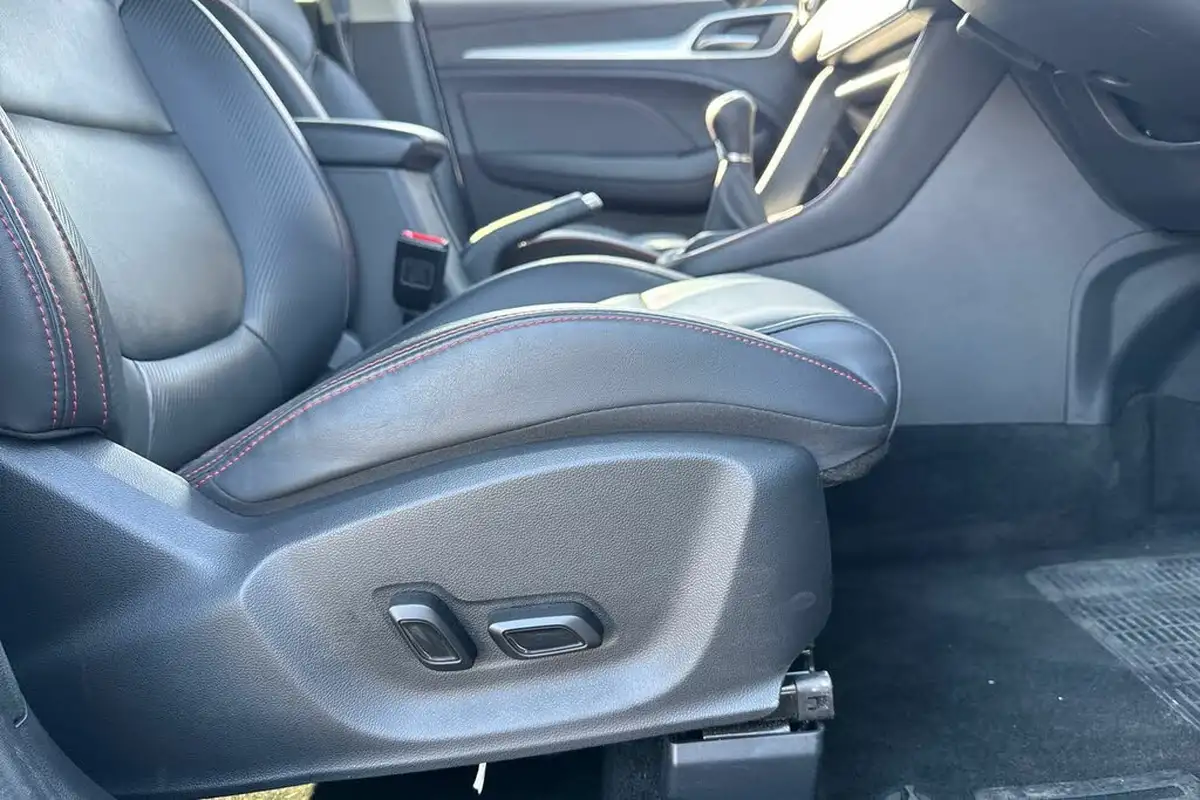 2023-mg-zs-suv-15-vti-tech-exclusive-big-23