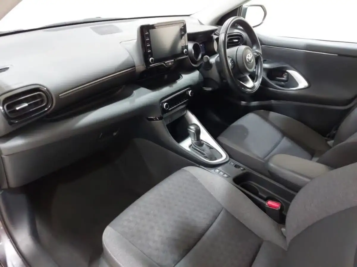 2022-toyota-yaris-15-vvt-i-design-big-4