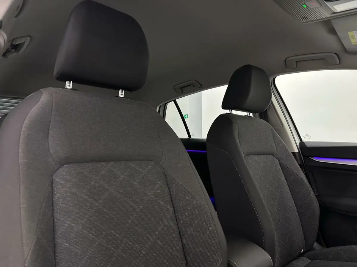 2020-volkswagen-golf-15-etsi-life-150ps-hatchback-big-29