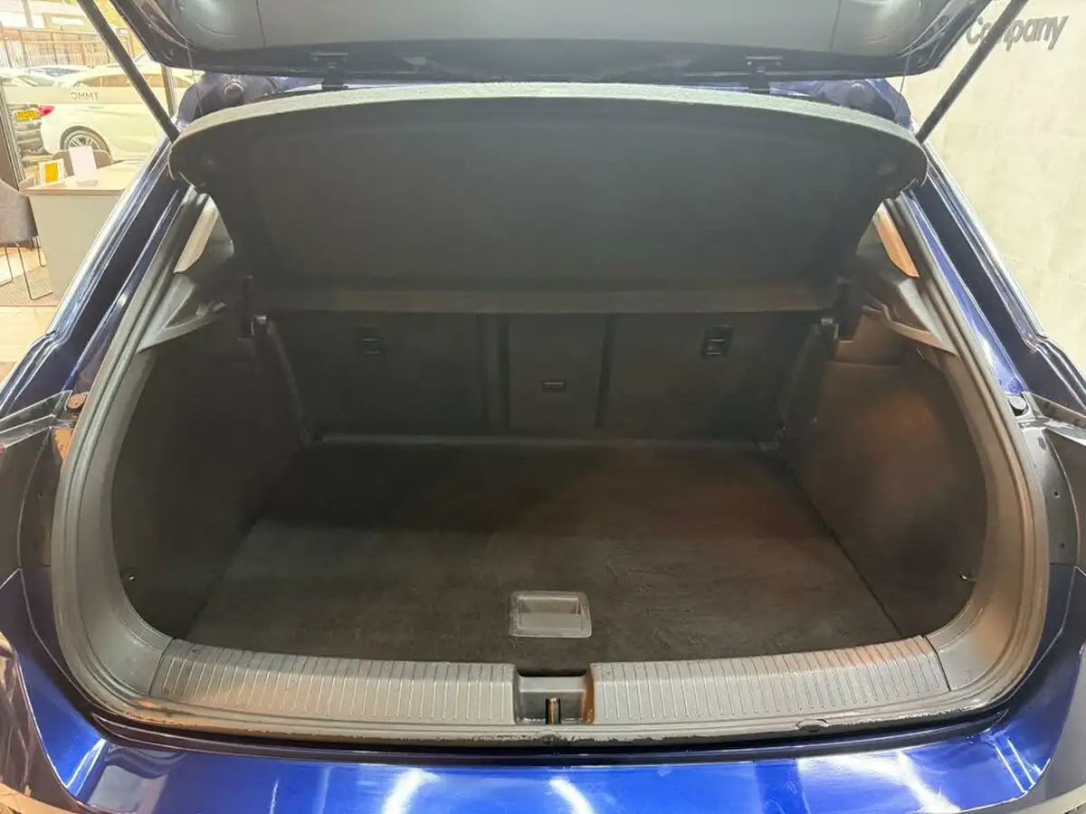 2019-volkswagen-t-roc-16tdi-se-big-34