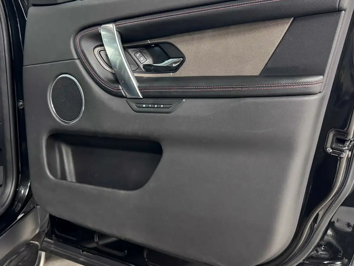 2021-land-rover-discovery-sport-15-p300e-r-dynamic-se-big-19