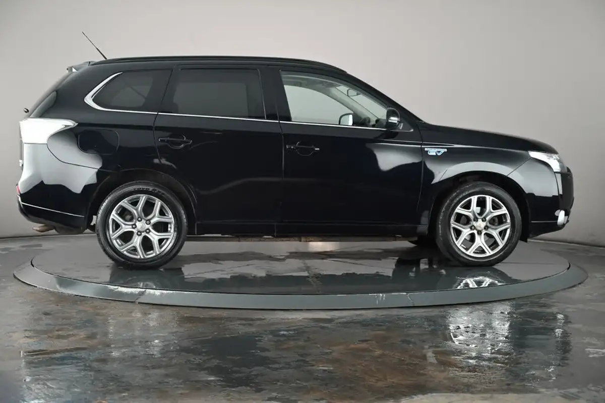 2014-mitsubishi-outlander-20-gx4h-big-28