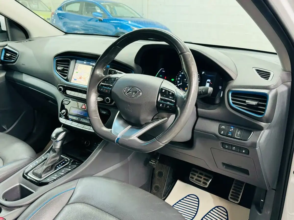 2017-hyundai-ioniq-16-gdi-premium-se-plug-in-hybrid-big-9