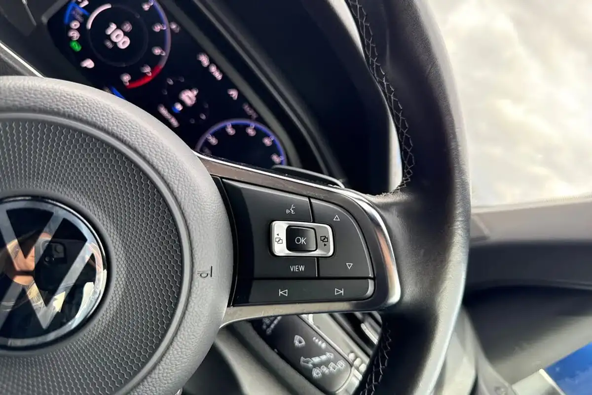 2021-volkswagen-t-roc-15-tsi-r-line-hatchback-5d-dsg-big-42