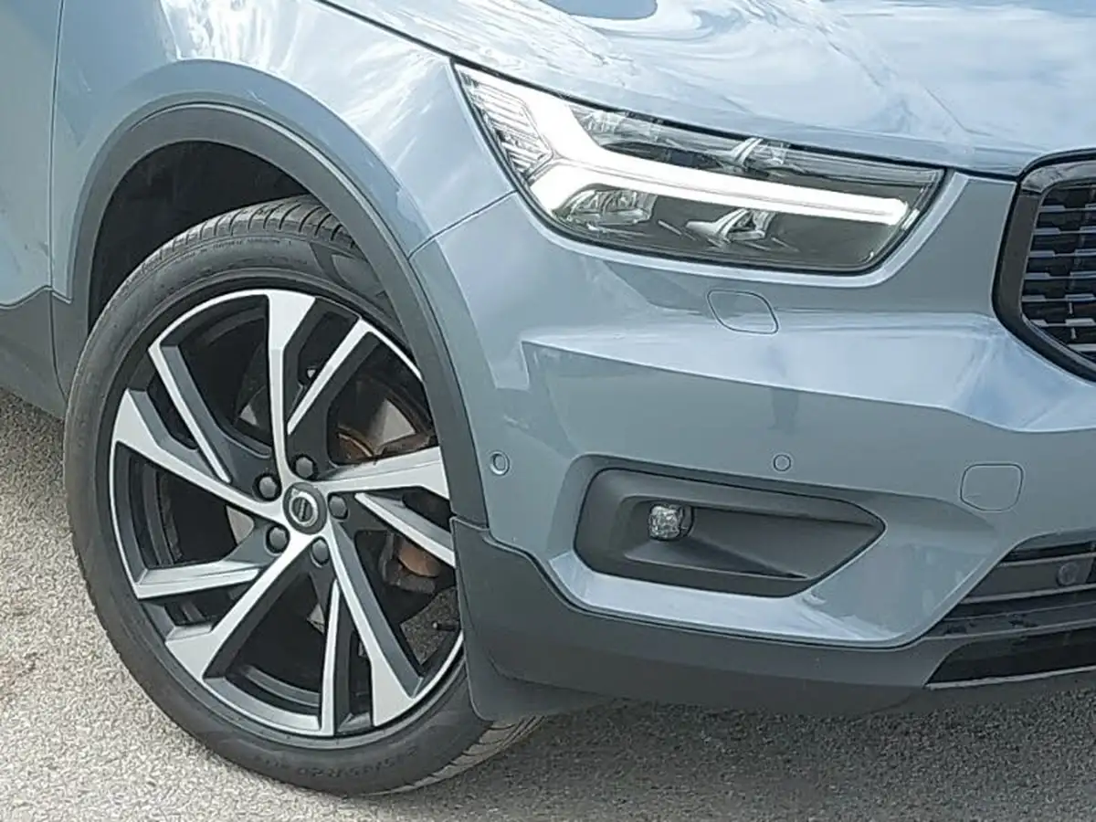 2019-volvo-xc40-20-t4-r-design-pro-big-8