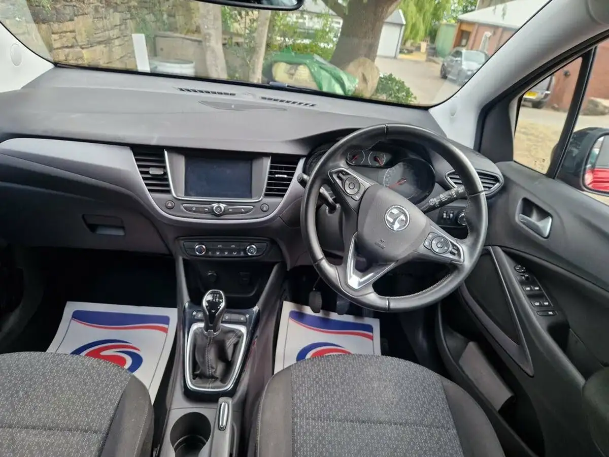 2022-vauxhall-crossland-12i-design-big-1