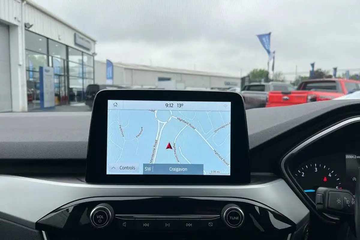 2022-ford-kuga-15-zetec-auto-big-25