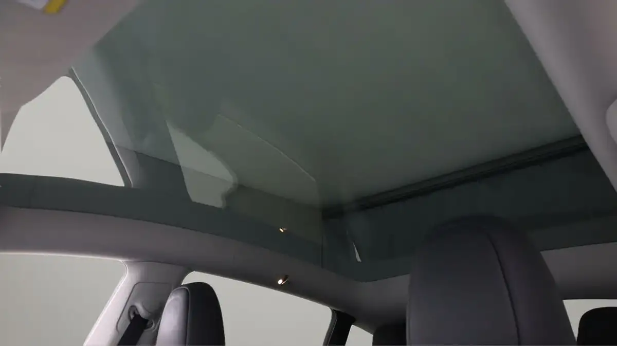 2022-tesla-model-y-e-rwd-big-25