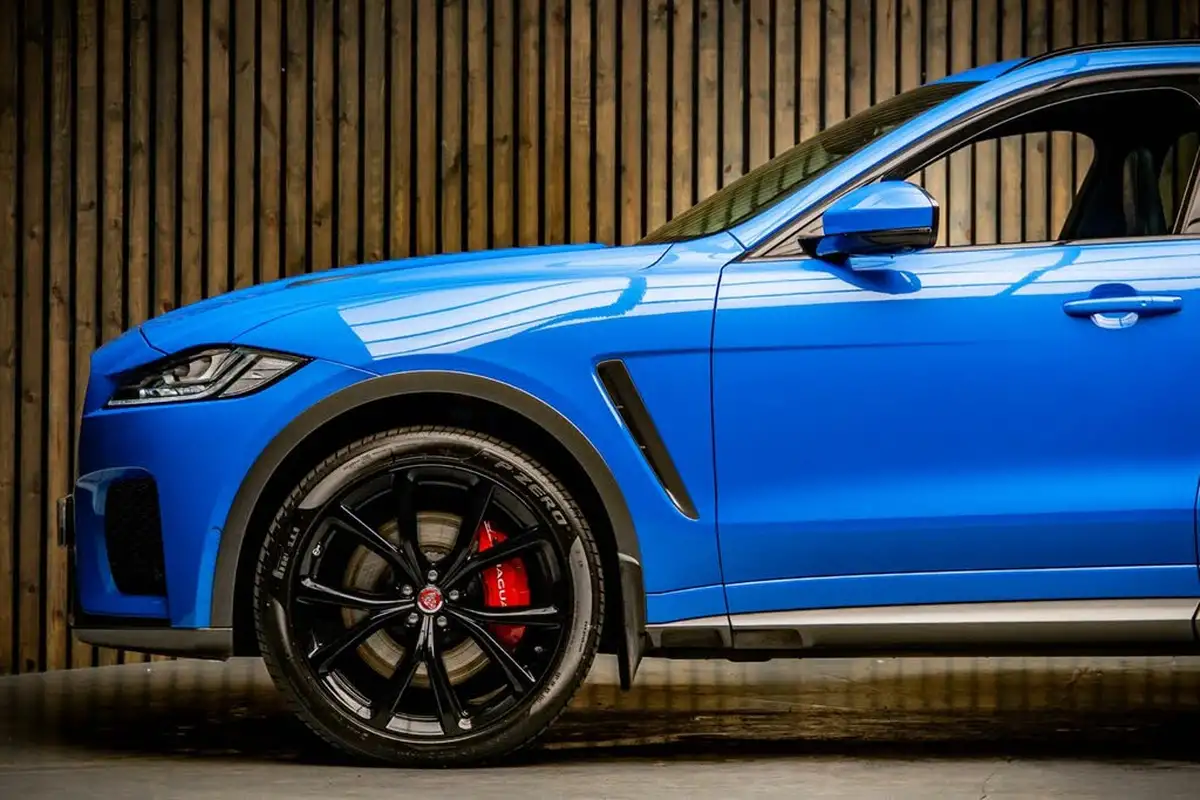 2020-jaguar-f-pace-50-v8-sc-svr-big-8