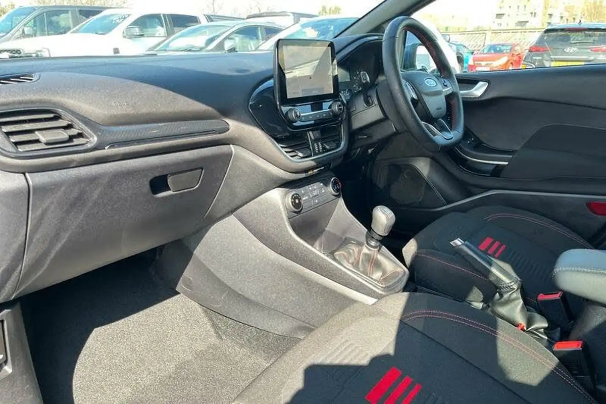 2022-ford-fiesta-10t-st-line-100ps-5d-big-17
