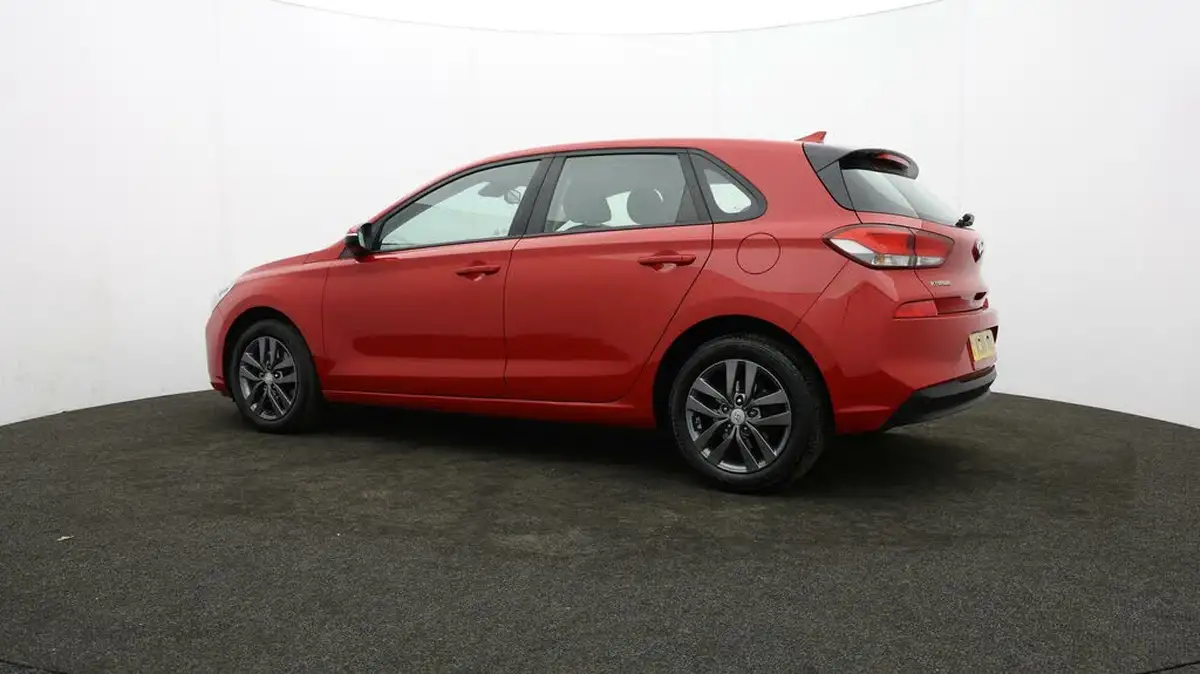 2018-hyundai-i30-16crdi-se-nav-109ps-blue-drive-isg-hatchback-1582cc-dct-big-64