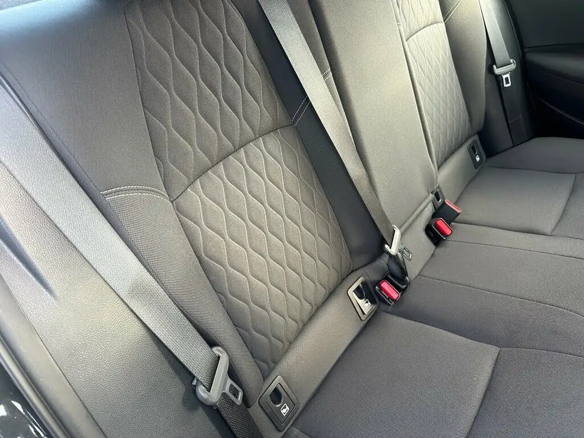 2020-toyota-corolla-18-vvt-i-icon-tech-saloon-4d-big-40