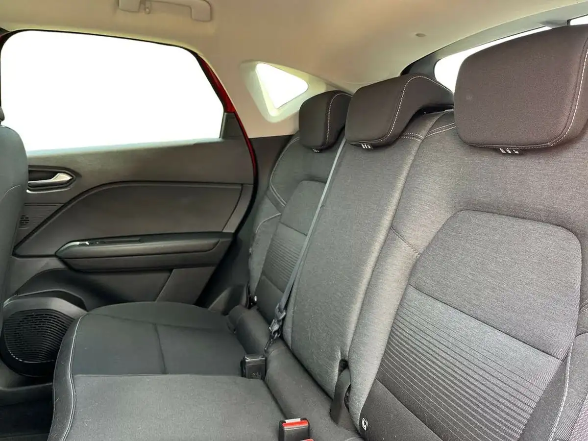 2021-renault-captur-13-tce-iconic-140ps-big-8