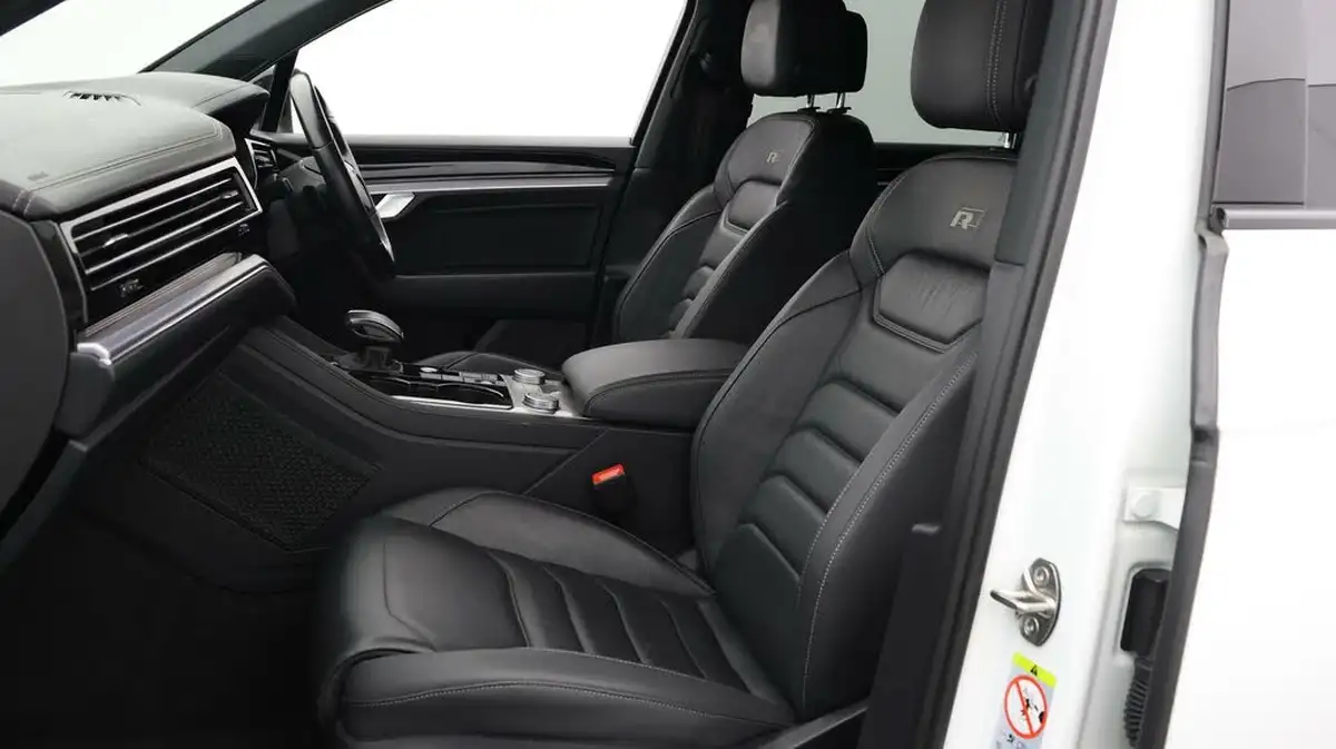 2021-volkswagen-touareg-30tdi-black-edition-286ps-big-13