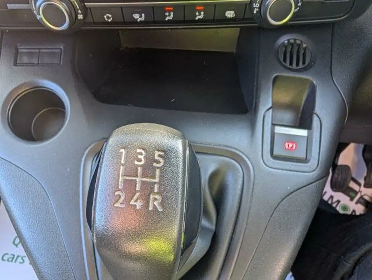 2020-peugeot-partner-15-bluehdi-950-professional-100ps-eu6dt-long-panel-big-20