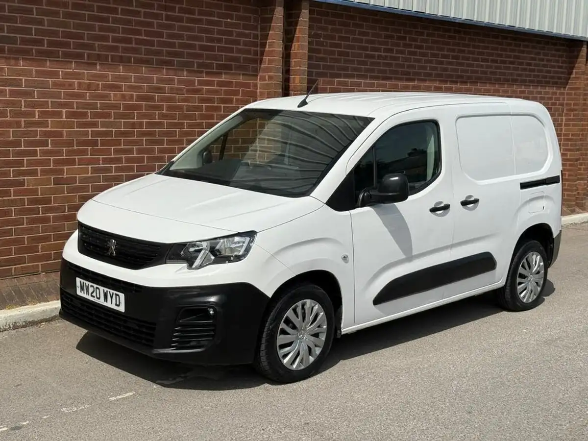 2020-peugeot-partner-15-bluehdi-1000-professional-100ps-eu6dt-panel-big-0