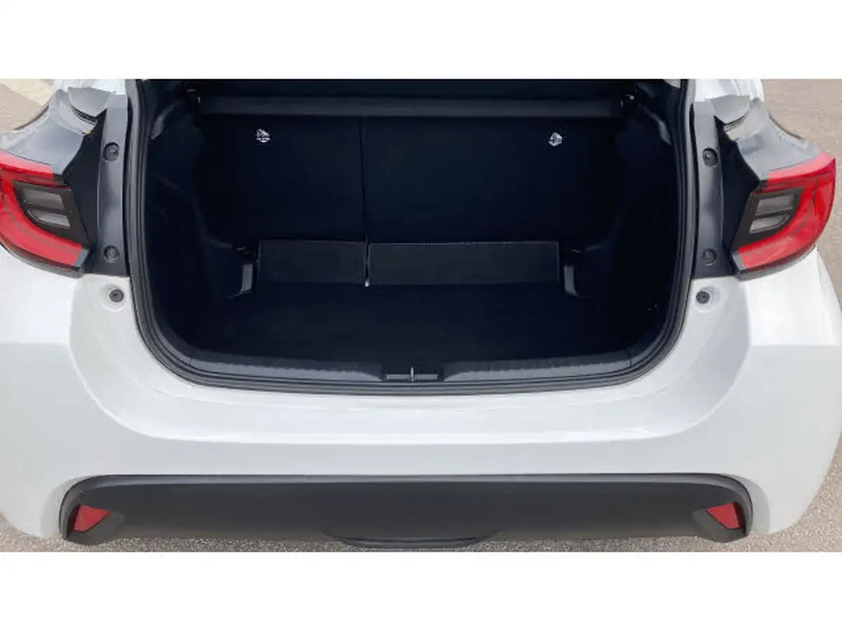 2022-toyota-yaris-15-vvt-i-design-big-3