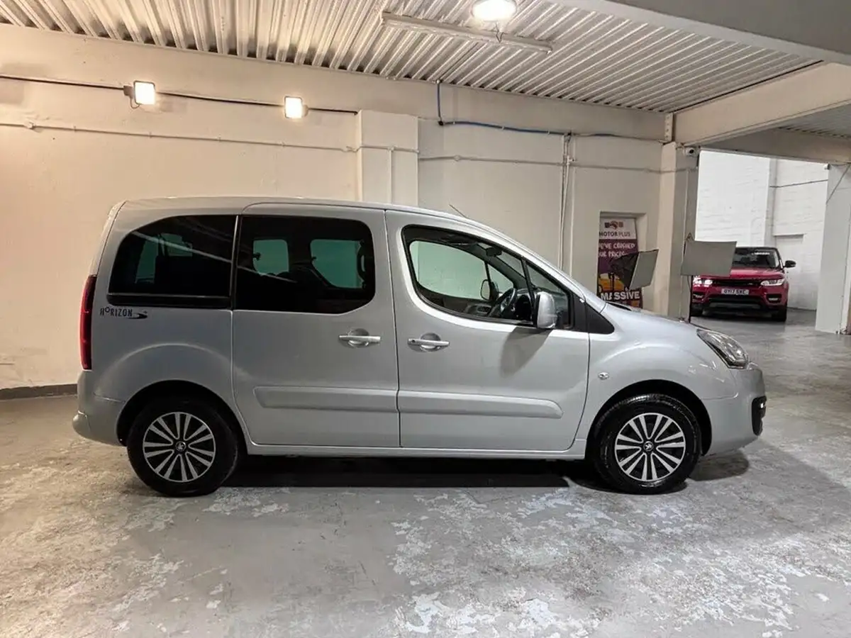 2017-peugeot-partner-big-8