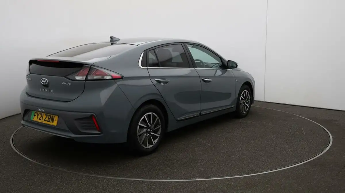 2021-hyundai-ioniq-e-premium-se-electric-100kw-big-48